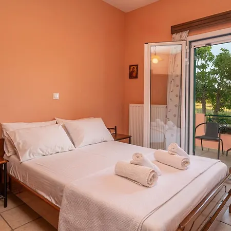 Cefalonian Hideaway * Razata